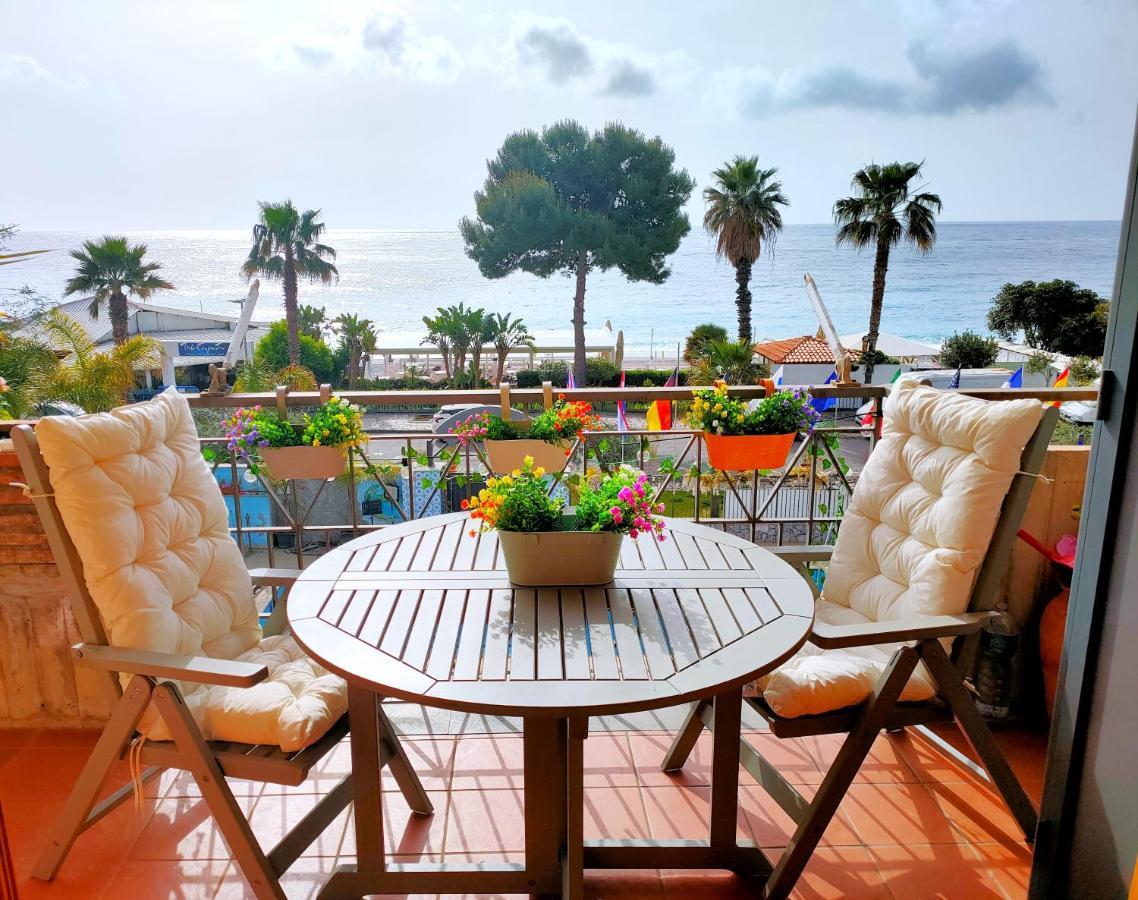 Taormina By The Sea Apartment Мацео Екстериор снимка