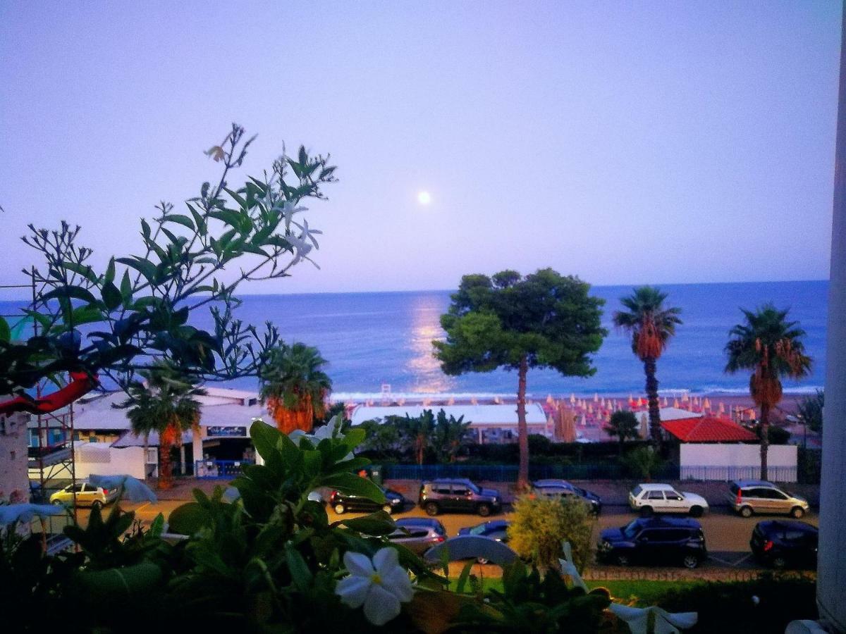 Taormina By The Sea Apartment Мацео Екстериор снимка