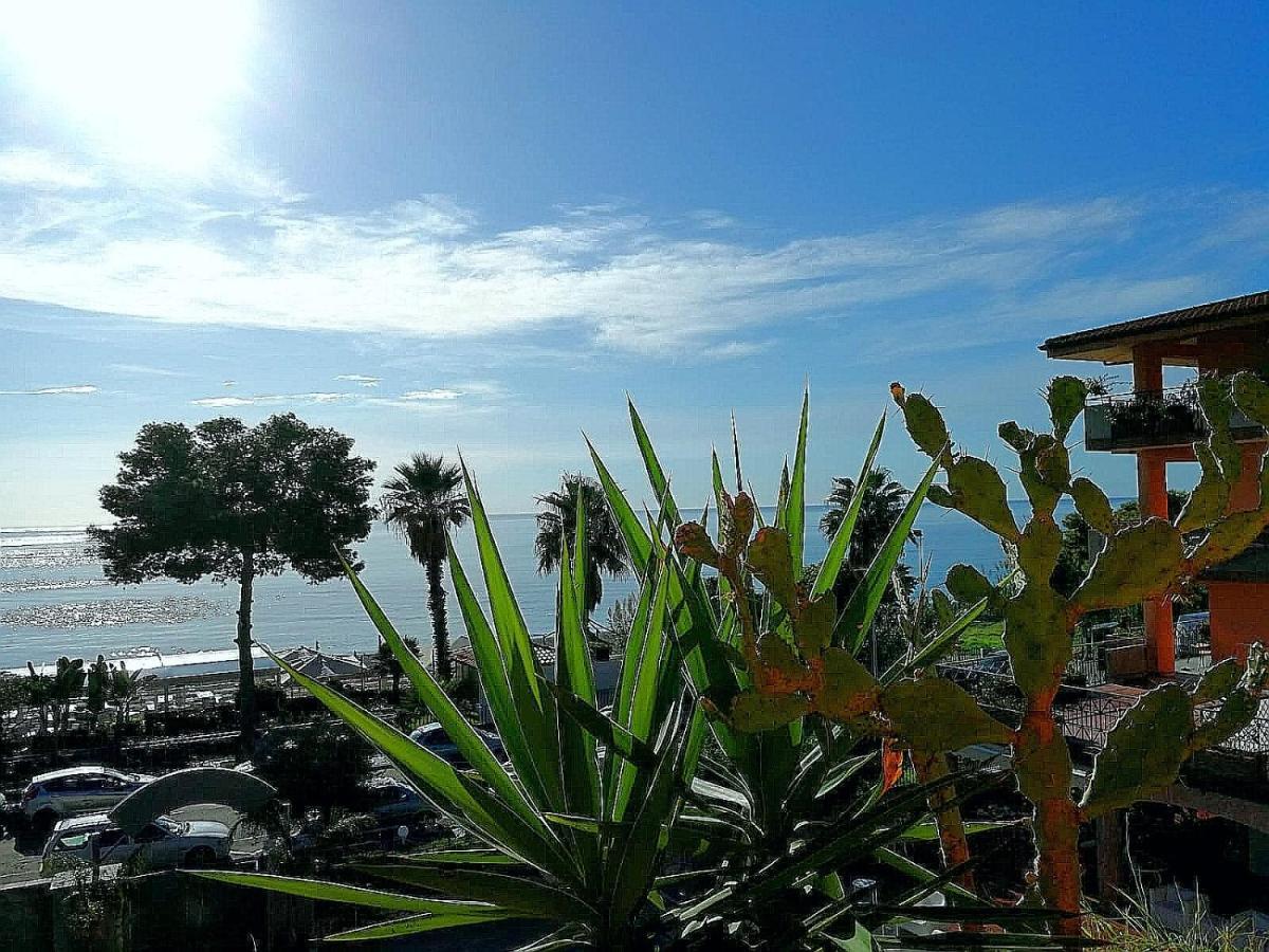 Taormina By The Sea Apartment Мацео Екстериор снимка
